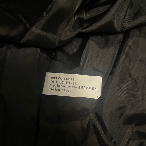 The North Face Men’s 1996 Retro Nuptse Black Jacket - Picture 5 of 6